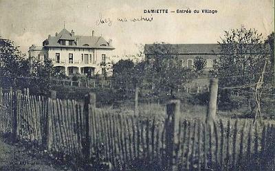 Damiette-EntreeVillage