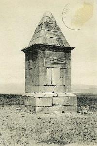 Lambese-TombeFlavioMaximo-Chef3iemeLegion