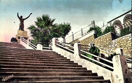 Affreville-Escaliers-StatueMgrAffre