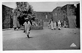 Ain-Salah-Puit-PlaceCommercants