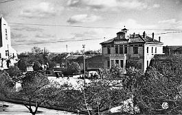 Burdeau-PlaceHotelVille