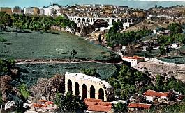 Constantine-VueGenerale-RuinesRomaines