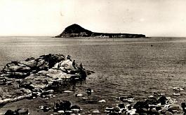 Cavallo-RocherVert-IleDuGrandCavallo