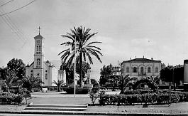 La-Chiffa-Place-Mairie-Eglise