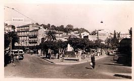 Maison-Carree-PlaceZevaco