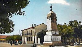 Saint-Arnaud-Poste-Monument