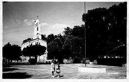 Sainte-Barbe-Du-Tletat-PlaceEglise-01