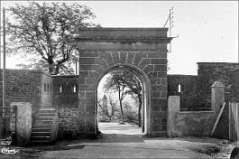 Tiaret-RempartRedoute-Eglise
