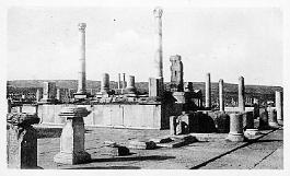 Timgad-ColonnadeDuForum