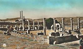 Timgad-Marche-CapitoleAuFond