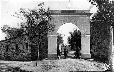 Dra-El-Mizan-PorteAlger-CaserneFouchard